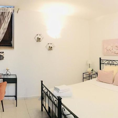 Camera Privata “Un Nido A Castello” Hotell Cagliari Exteriör bild