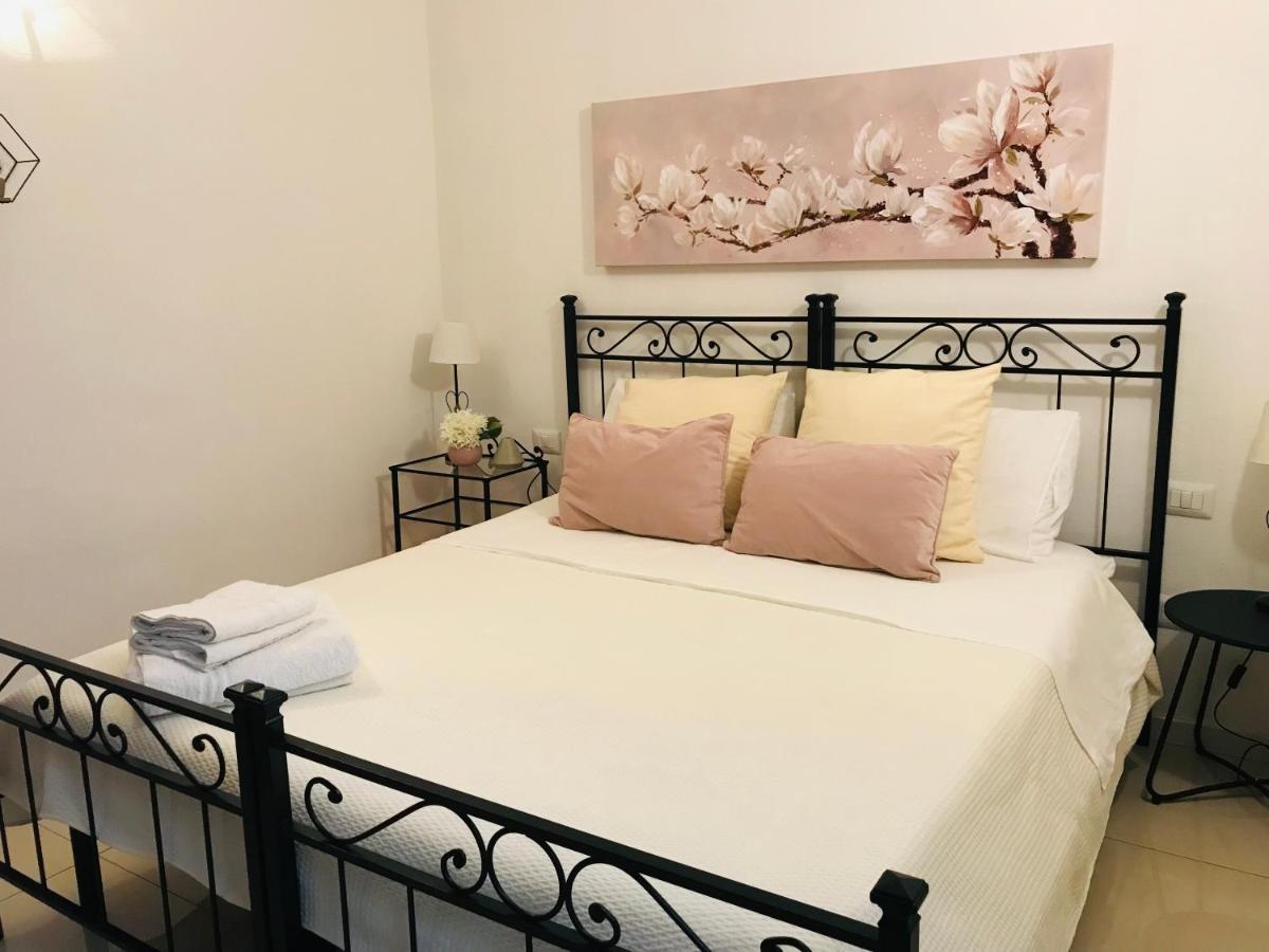 Camera Privata “Un Nido A Castello” Hotell Cagliari Exteriör bild