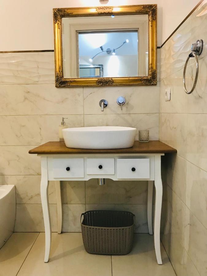 Camera Privata “Un Nido A Castello” Hotell Cagliari Exteriör bild
