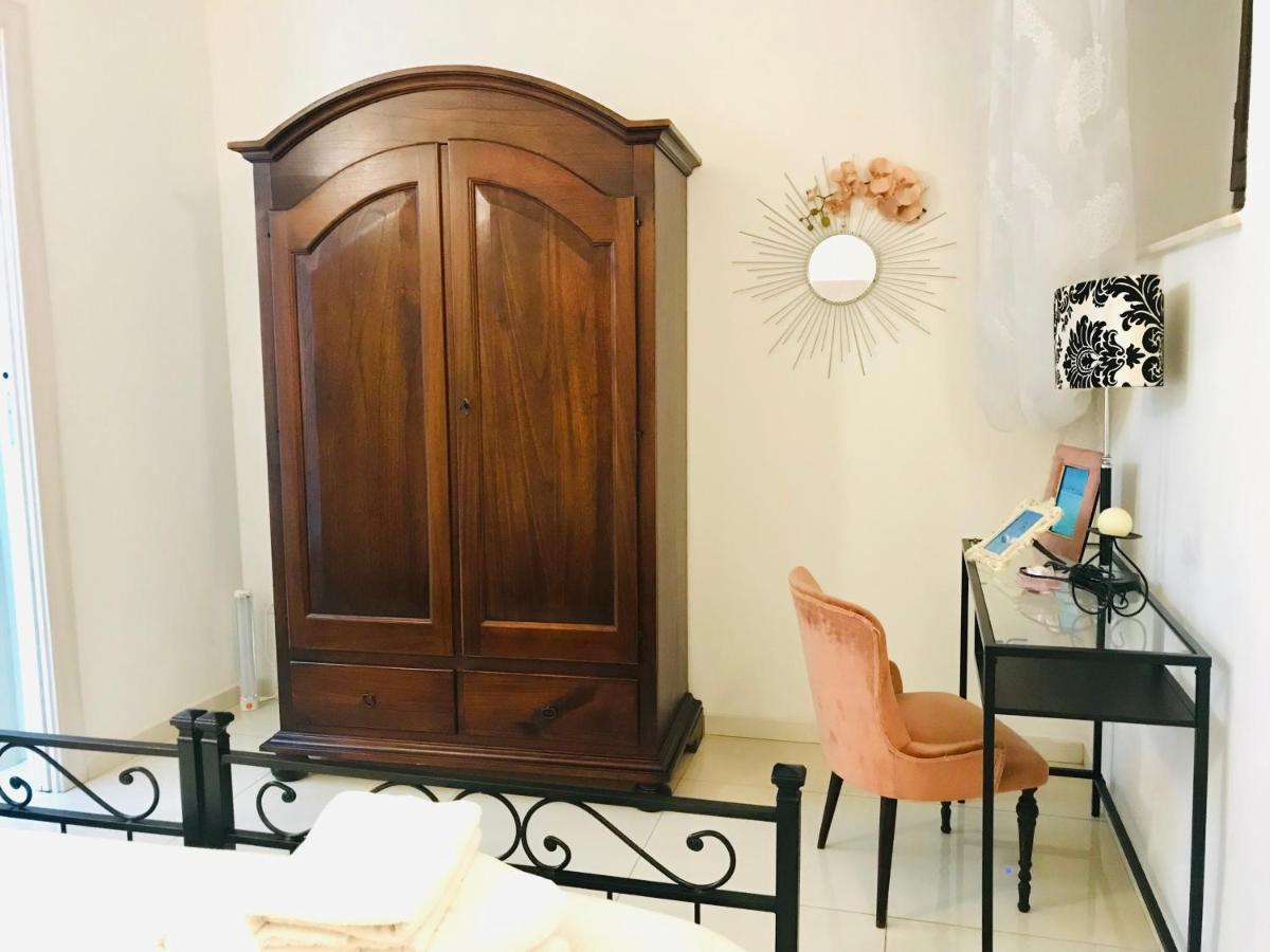 Camera Privata “Un Nido A Castello” Hotell Cagliari Exteriör bild